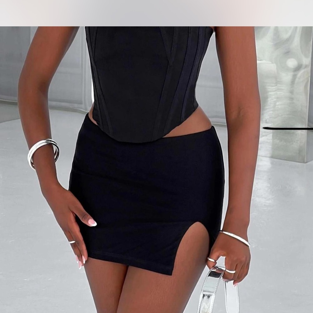 Black Pencil Mini Skirt with Slit for Night Out